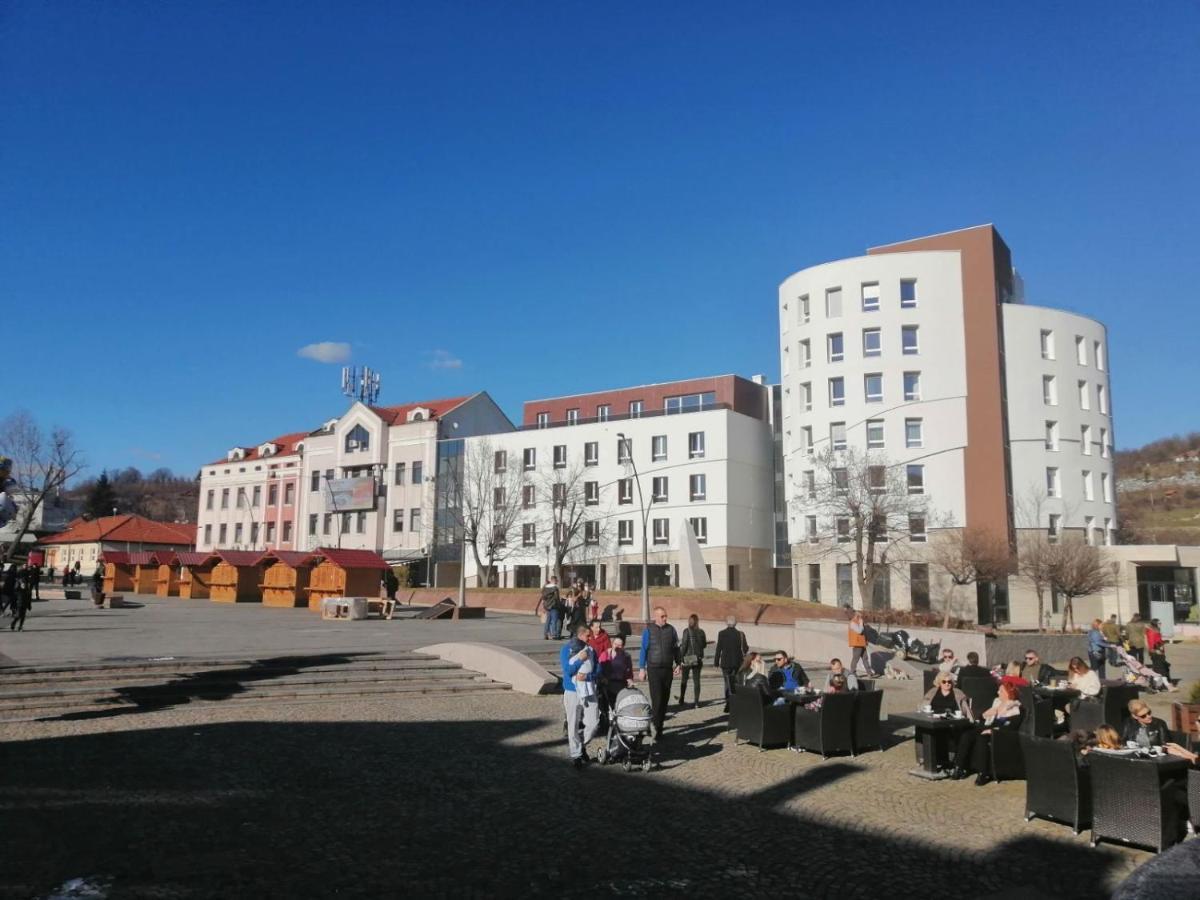 Apartman Viktoria Apartment Tuzla Exterior photo