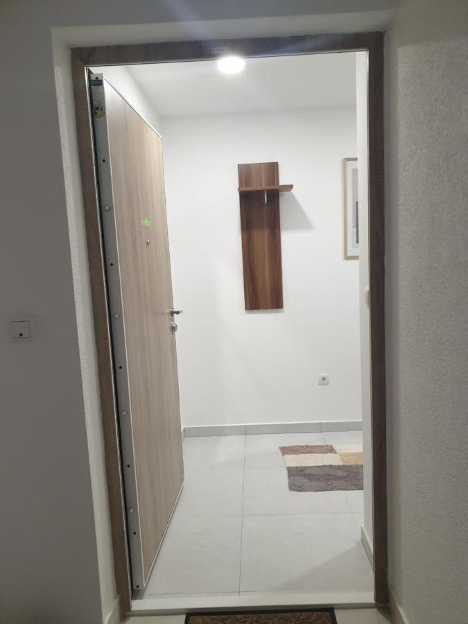 Apartman Viktoria Tuzla Exterior photo