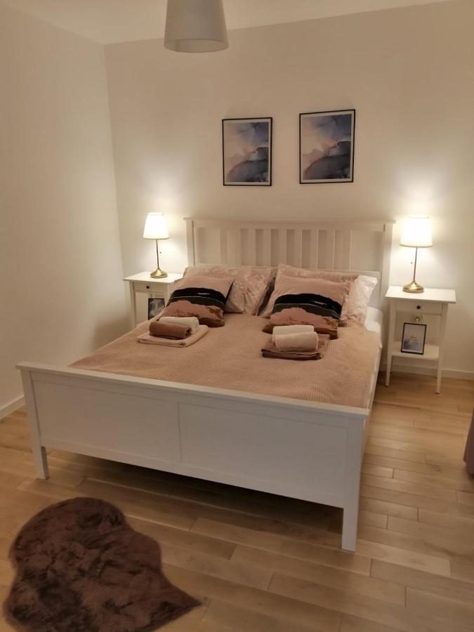 Apartman Viktoria Tuzla Exterior photo